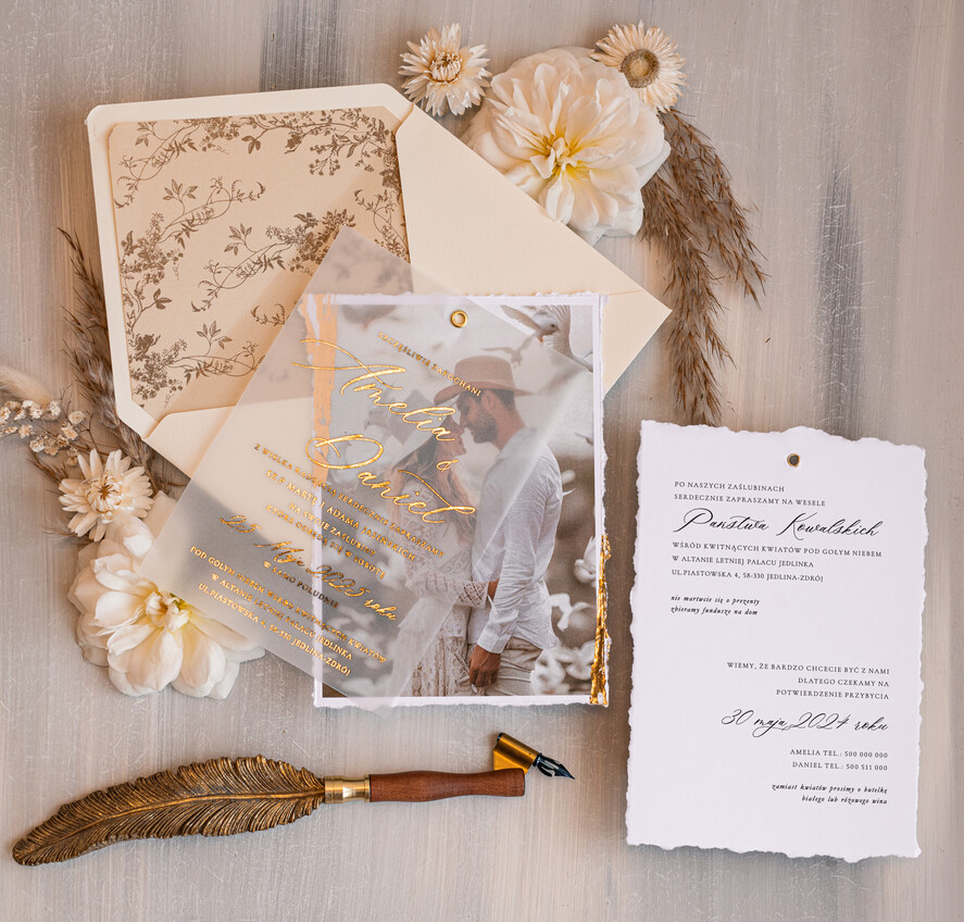Zaproszenia ślubne Ze zdjęciem  niepowtarzalne zaproszenia ślubne ze zdjęciem, zaproszenia na ślub z płatkami złota, złote zaproszenia na ślub, tłoczona koperta do zaproszeń ślubnych3