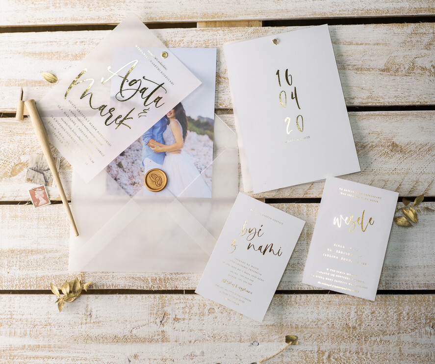Zaproszenia ślubne Ze zdjęciem  Minimalistyczne Złocone zaproszenia ślubne ze zdjęciem foto zaproszenie na ślub Złote Litery1