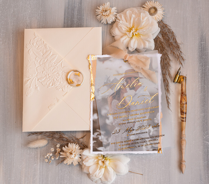 Zaproszenia ślubne Ze zdjęciem  niepowtarzalne zaproszenia ślubne ze zdjęciem, zaproszenia na ślub z płatkami złota, jedwabna wstążka na zaproszeniach ślubnych, tłoczona koperta 1