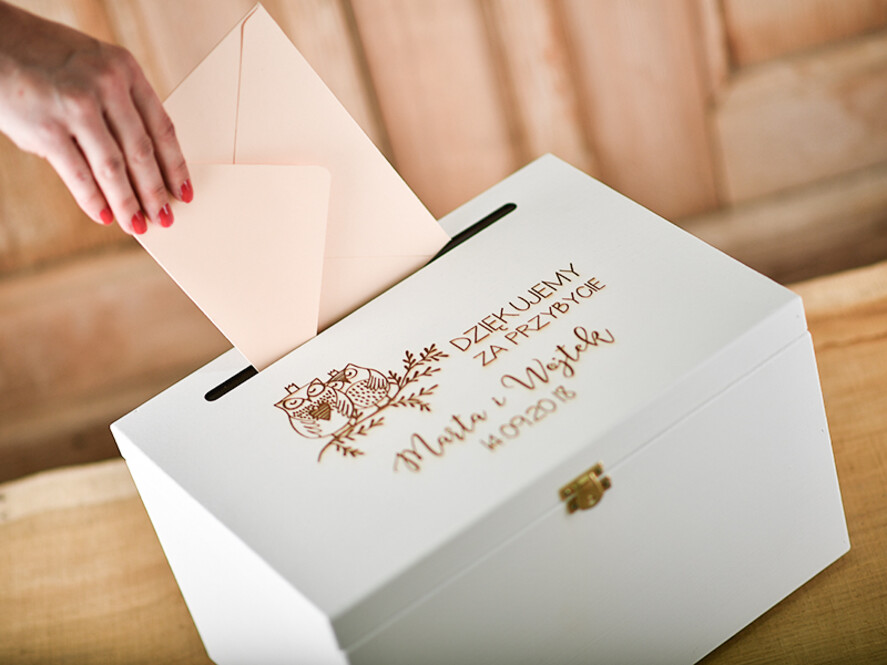 Pudełko na koperty  DREWNIANE skrzynka na koperty ślubne, grawer drewno wasze imiona i data2