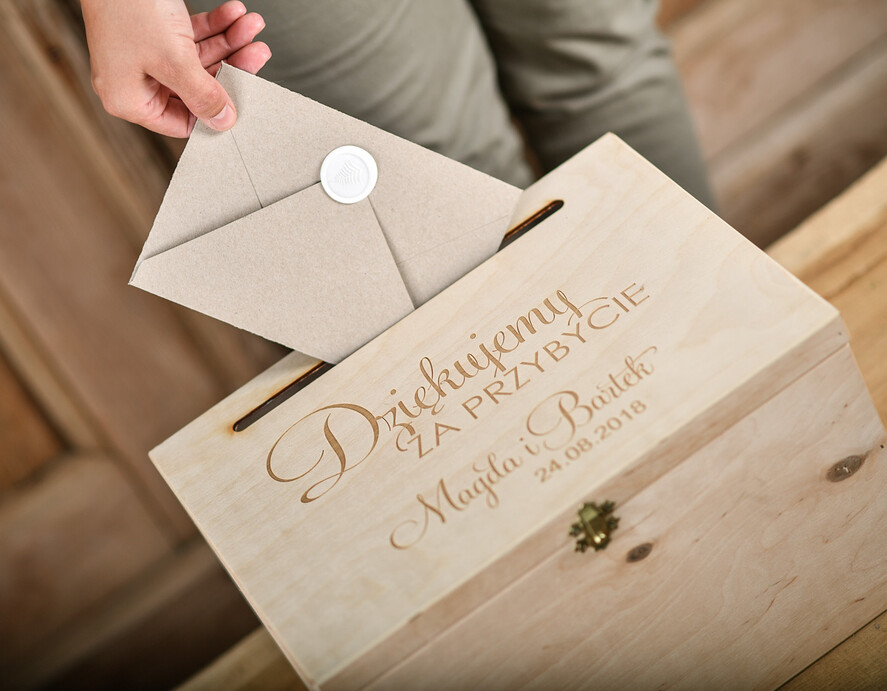 Pudełko na koperty  DREWNIANE rustykalne Pudelko skrzynka na koperty Ślub wesele drewniane grwawerowane wasze imiona i data  4