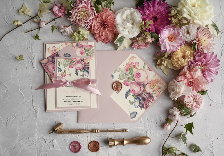 Zaproszenia ślubne Natura eleganckie zaproszenia ślubne na romantyczny ślub w plenerze  vintage kwiaty zawiązane kokardką1