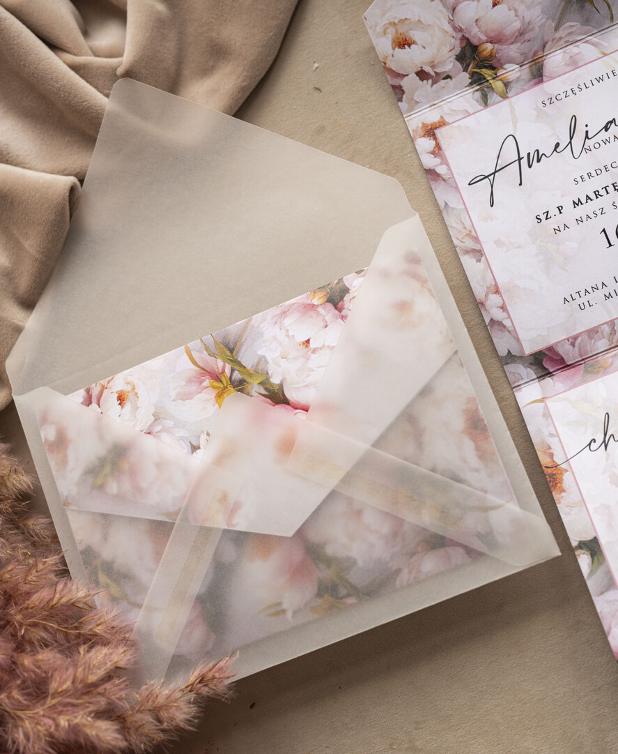 Zaproszenia ślubne Natura Poziome kopertowe zaproszenia ślubne z peoniami, Kopertowe różowe zaproszenie na ślub kalkowa koperta, zaproszenia na slub cywilny pudrowy róż3