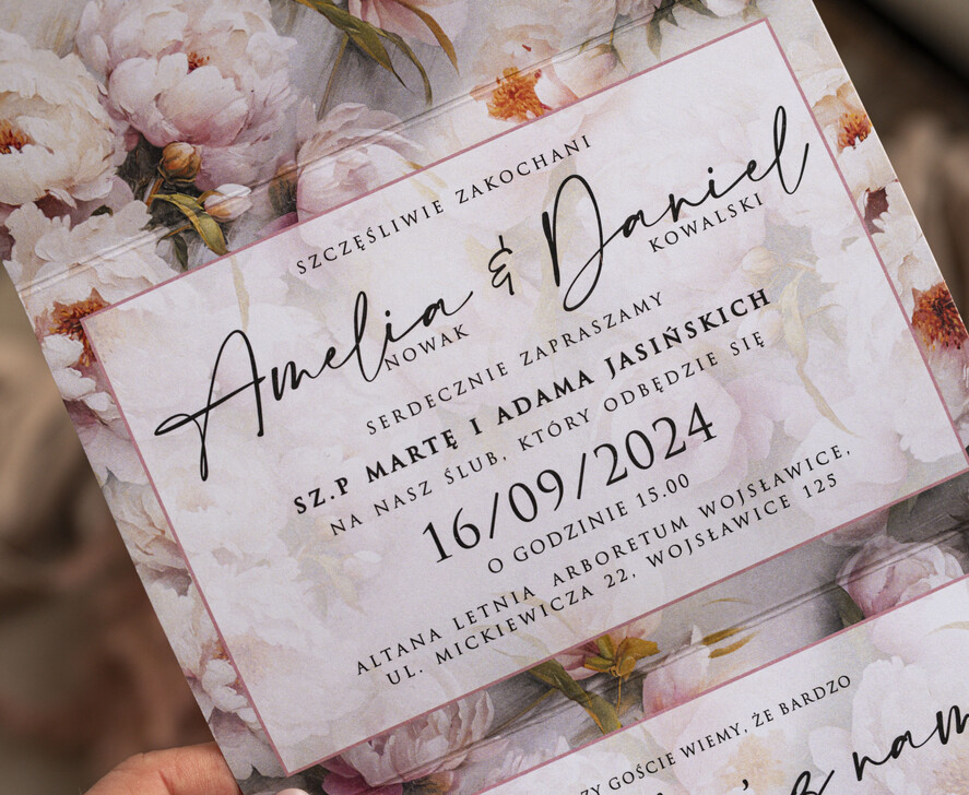 Zaproszenia ślubne Natura Poziome kopertowe zaproszenia ślubne z peoniami, Kopertowe różowe zaproszenie na ślub kalkowa koperta, zaproszenia na slub cywilny pudrowy róż6