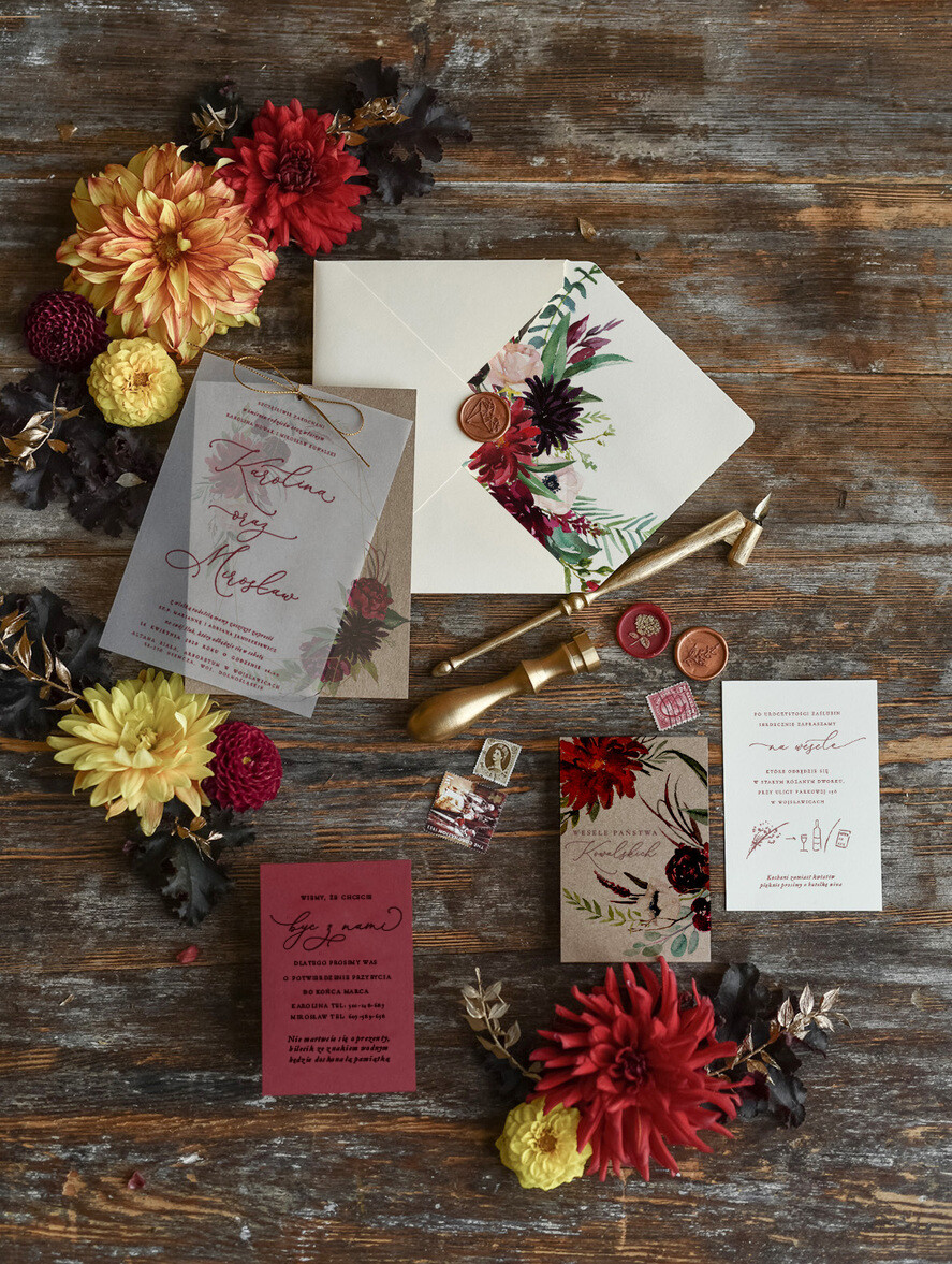 Zaproszenia ślubne Natura unikatowe bordowe zaproszenia ślubne z motywem botanicznym3