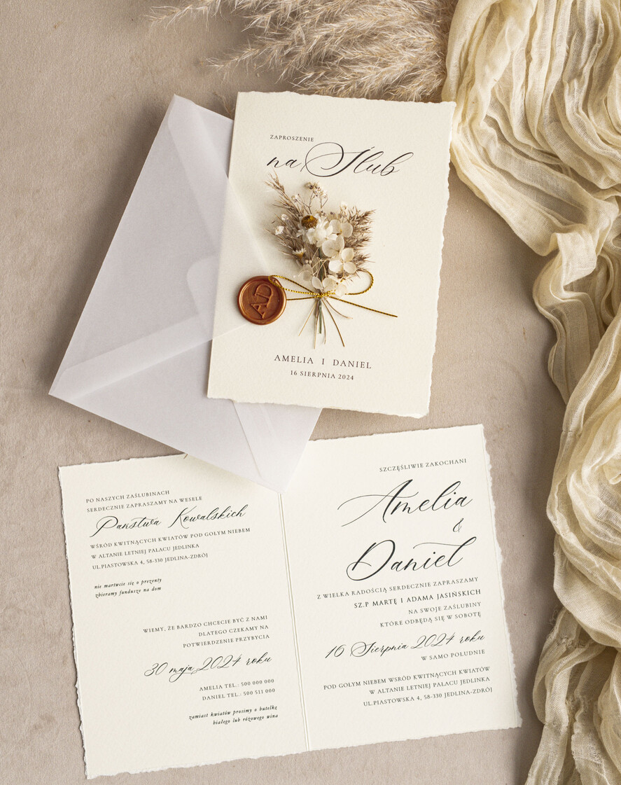 Zaproszenia ślubne Natura Zaproszenia ślubne boho z szuszonym bukiecikiem,nietypowe zaproszenia  na ślub z szuszkami i jedwabiem, rustykalne złocone zaproszenia z kalkowa kopertą11