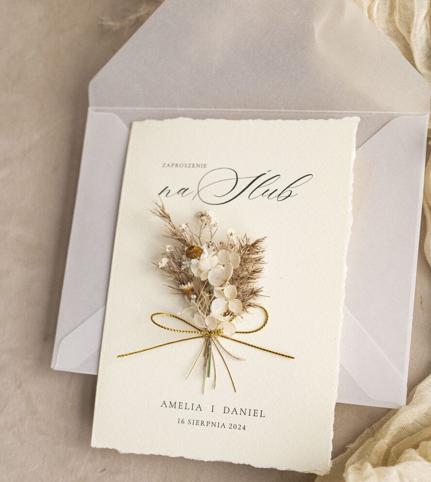 Zaproszenia ślubne Natura Zaproszenia ślubne boho z szuszonym bukiecikiem,nietypowe zaproszenia  na ślub z szuszkami i jedwabiem, rustykalne złocone zaproszenia z kalkowa kopertą15