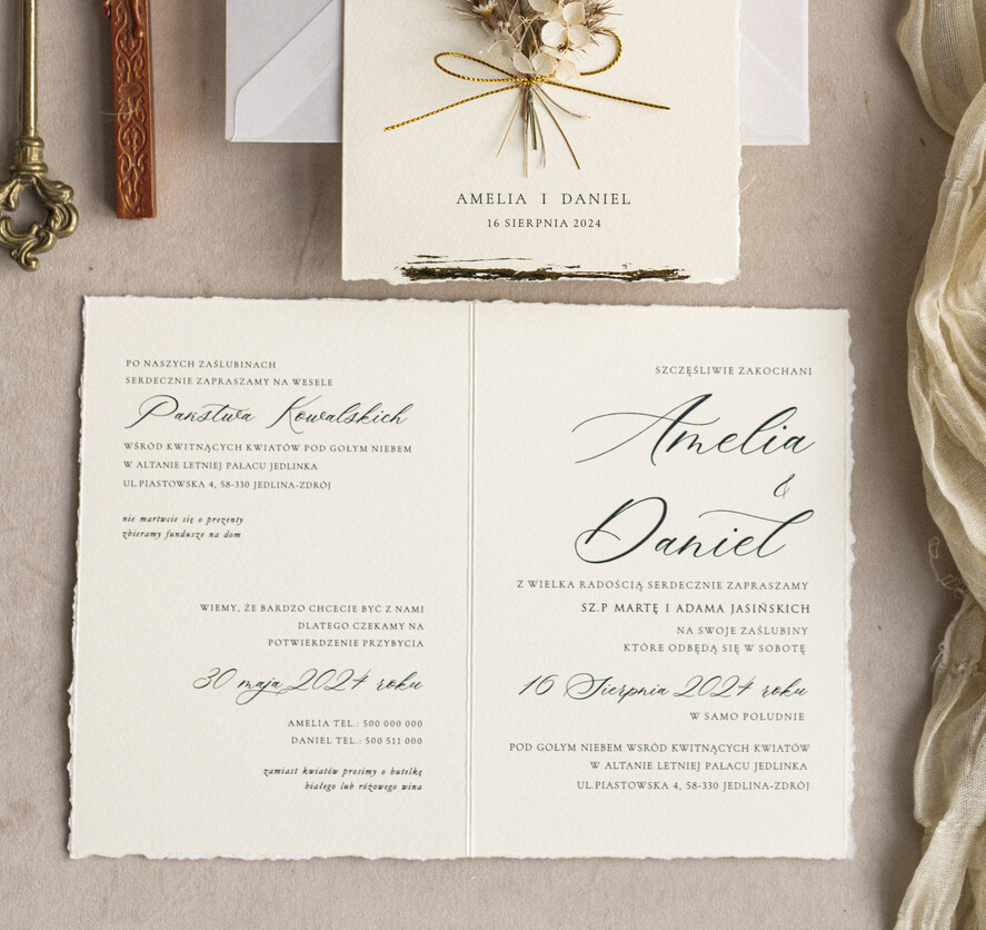 Zaproszenia ślubne Natura Zaproszenia ślubne boho z szuszonym bukiecikiem,nietypowe zaproszenia  na ślub z szuszkami i jedwabiem, rustykalne złocone zaproszenia z kalkowa kopertą3