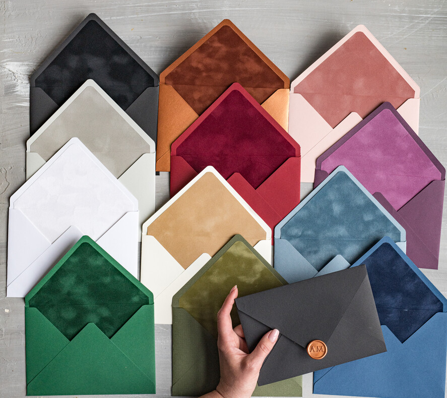 Zaproszenia ślubne dodatkowe koperty bileciki koperty z welurową wklejką, elegancka welurowa koperta do zaproszeń ślubnych2