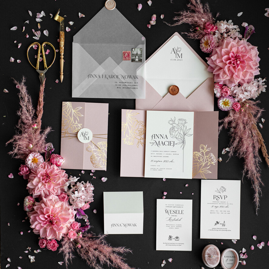 Zaproszenia ślubne Złote Glamour nietypowe zaproszenia na ślub, nowoczesny styl glamour, delikatne złote zaproszenia ślubne z piwonią  3