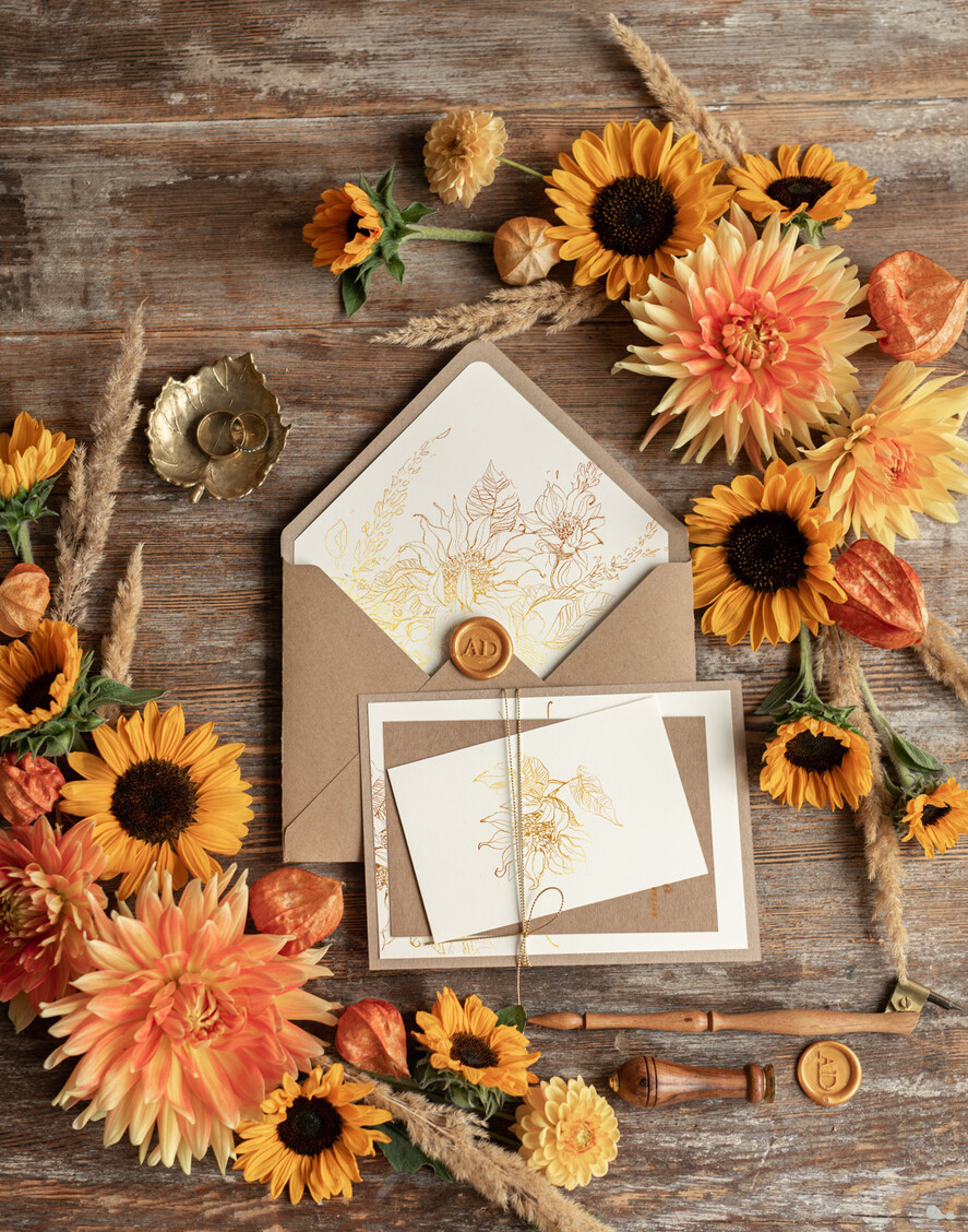Zaproszenia ślubne Złote Glamour złote rustykalne zaproszenia ślubne słoneczniki ekologiczny papier złocone zaproszenie na ślub ze słonecznikami2