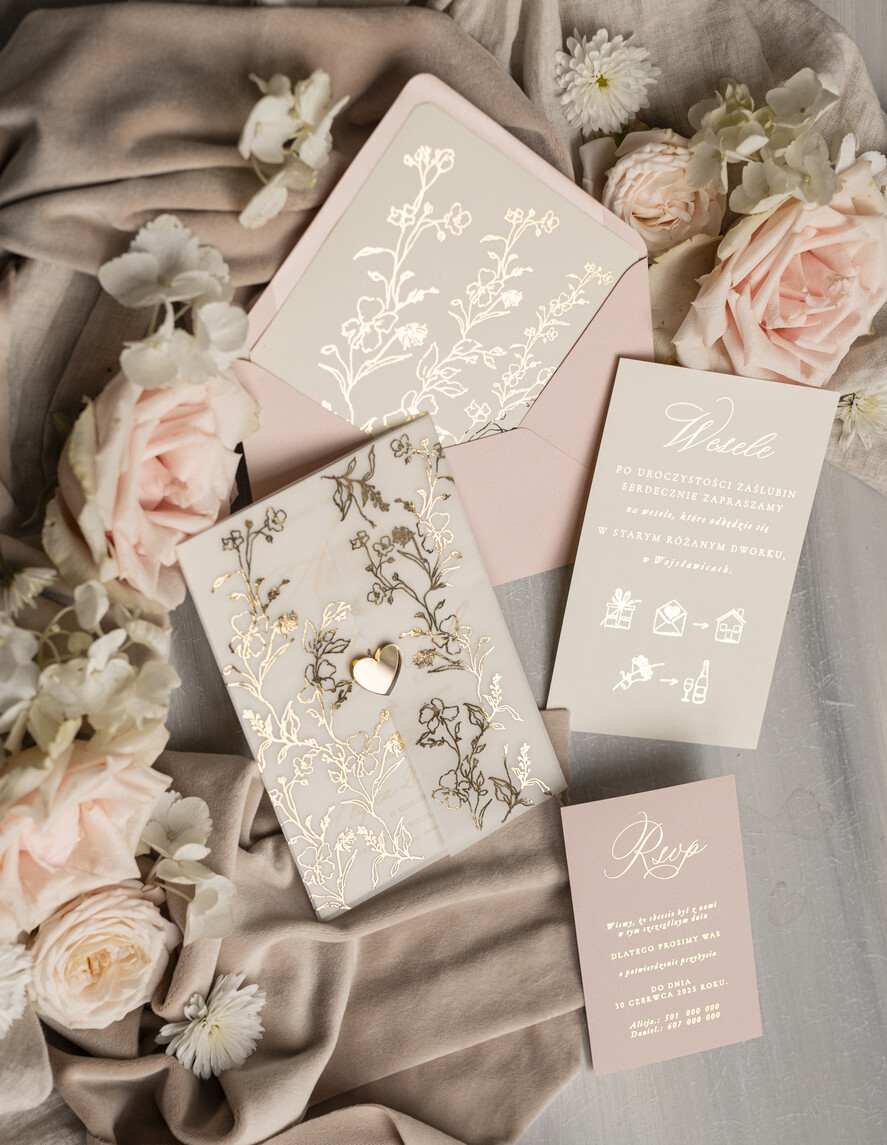 Zaproszenia ślubne Złote Glamour złote zaproszenia ślubne ze złotym serduszkiem ręcznie robione zaproszenia na slub glamour zaproszenie ślubne zamykane w złotej kalce zaproszenia na ślub i wesele1