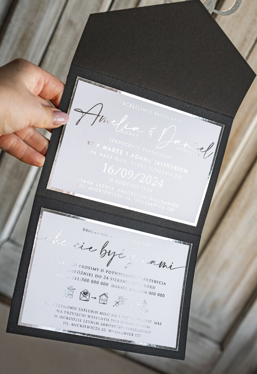 Zaproszenia ślubne Złote Glamour Poziome srebrne zaproszenia ślubne z lustrzanym monogramem, Kopertowe czarne zaproszenie na ślub srebrzone, zaproszenia na slub cywilny bieło czarne 3