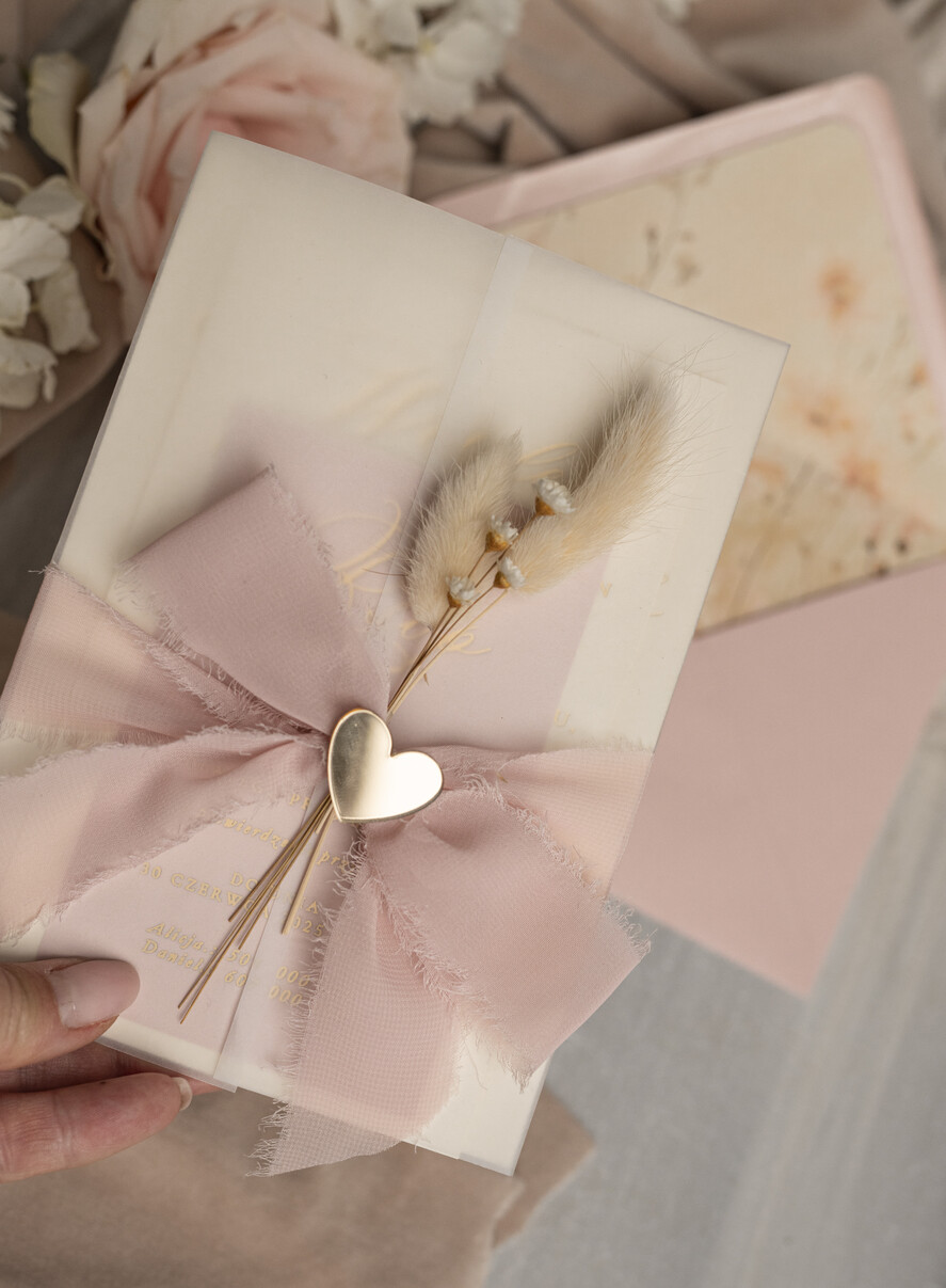 Zaproszenia ślubne Złote Glamour eleganckie zaproszenie na ślub z suszonym dmuszkiem, wyjątkowe zaproszenia ślubne z dmuszkiem, zaproszenia na ślub w stylu glamour12