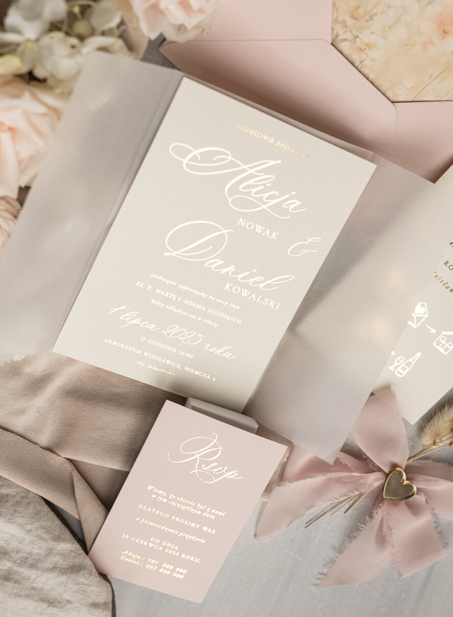 Zaproszenia ślubne Złote Glamour eleganckie zaproszenie na ślub z suszonym dmuszkiem, wyjątkowe zaproszenia ślubne z dmuszkiem, zaproszenia na ślub w stylu glamour4