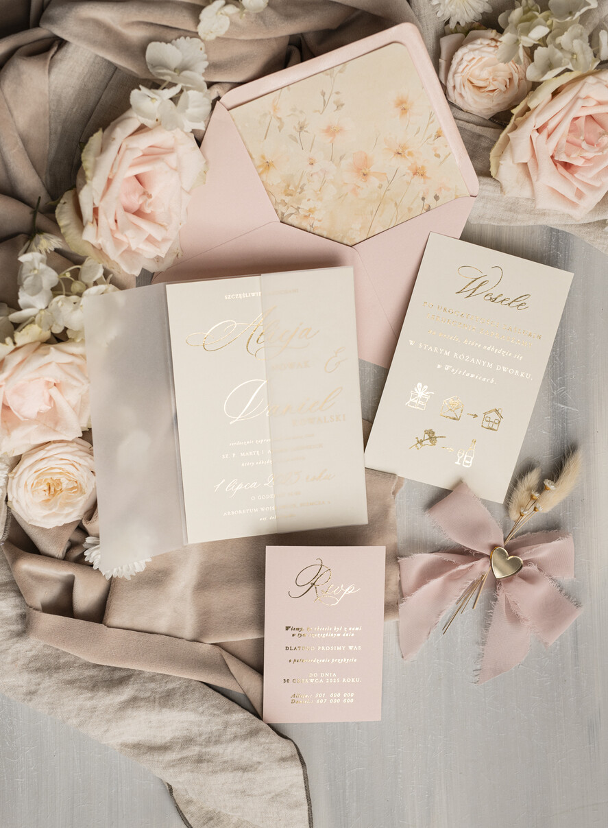 Zaproszenia ślubne Złote Glamour eleganckie zaproszenie na ślub z suszonym dmuszkiem, wyjątkowe zaproszenia ślubne z dmuszkiem, zaproszenia na ślub w stylu glamour6