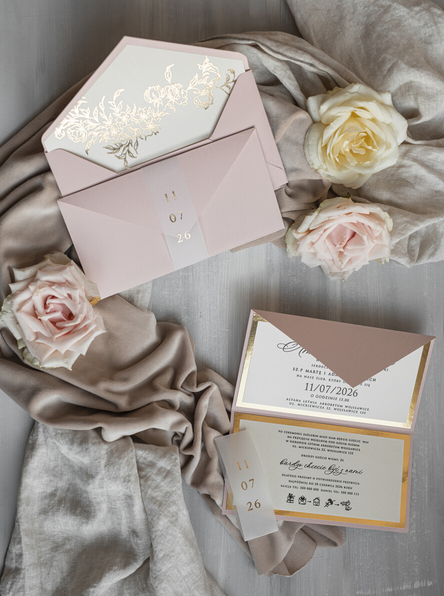 Zaproszenia ślubne Złote Glamour eleganckie złote zaproszenia ślubne, delikatne zaproszenie na ślub, zaproszenie ślubne w stylu glamour, złote litery na zaproszeniach ślubnych, zaproszenia ślubne składane w kopertę 5