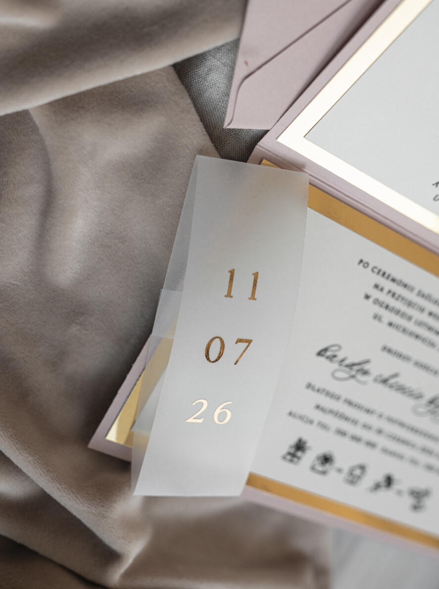 Zaproszenia ślubne Złote Glamour eleganckie złote zaproszenia ślubne, delikatne zaproszenie na ślub, zaproszenie ślubne w stylu glamour, złote litery na zaproszeniach ślubnych, zaproszenia ślubne składane w kopertę 2