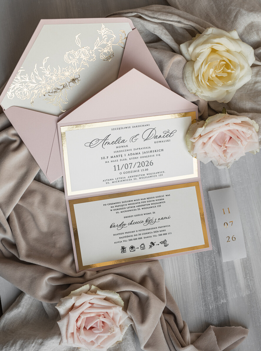 Zaproszenia ślubne Złote Glamour eleganckie złote zaproszenia ślubne, delikatne zaproszenie na ślub, zaproszenie ślubne w stylu glamour, złote litery na zaproszeniach ślubnych, zaproszenia ślubne składane w kopertę 9