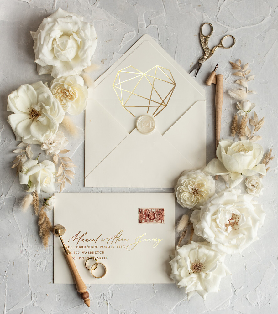 Zaproszenia ślubne Złote Glamour Złote  błyszczące zaproszenie na ślub z geometrycznym secem Złote Zaproszenia Ślubne z Listkami  Glamour Proste  Złocone Zaproszenie na Ślub1