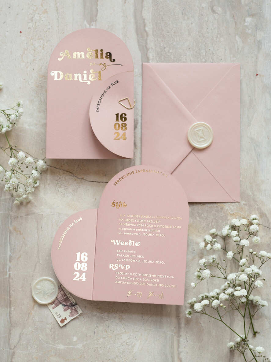 Zaproszenia ślubne Złote Glamour Eleganckie Nowoczesne Złote Zaproszenia ślubne Składane Serce, Złocone Minimalistyczne Zaproszenie na Ślub, Proste Zaproszenie ślubne z ozdobnym spinaczem 0