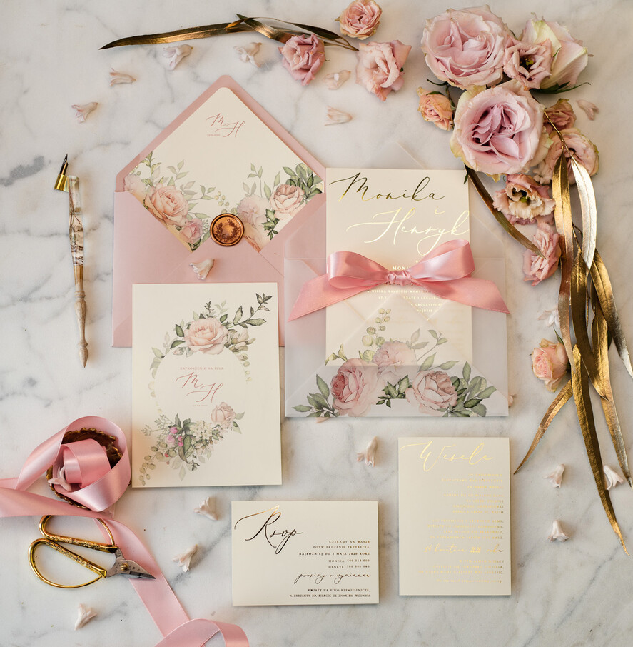 Zaproszenia ślubne Złote Glamour złote zaproszenia ślubne w pastelowej kolorystyce romantyczne róże i przeźroczysta koperta13