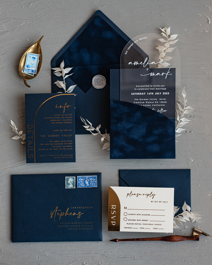 Zaproszenia ślubne Złote Glamour ekskluzywne welurowe zaproszenia na ślub, zaproszenia na slub w kieszonce, zaproszenia z pleksy w kieszonce z weluru, granatowe zaproszenia na ślub2