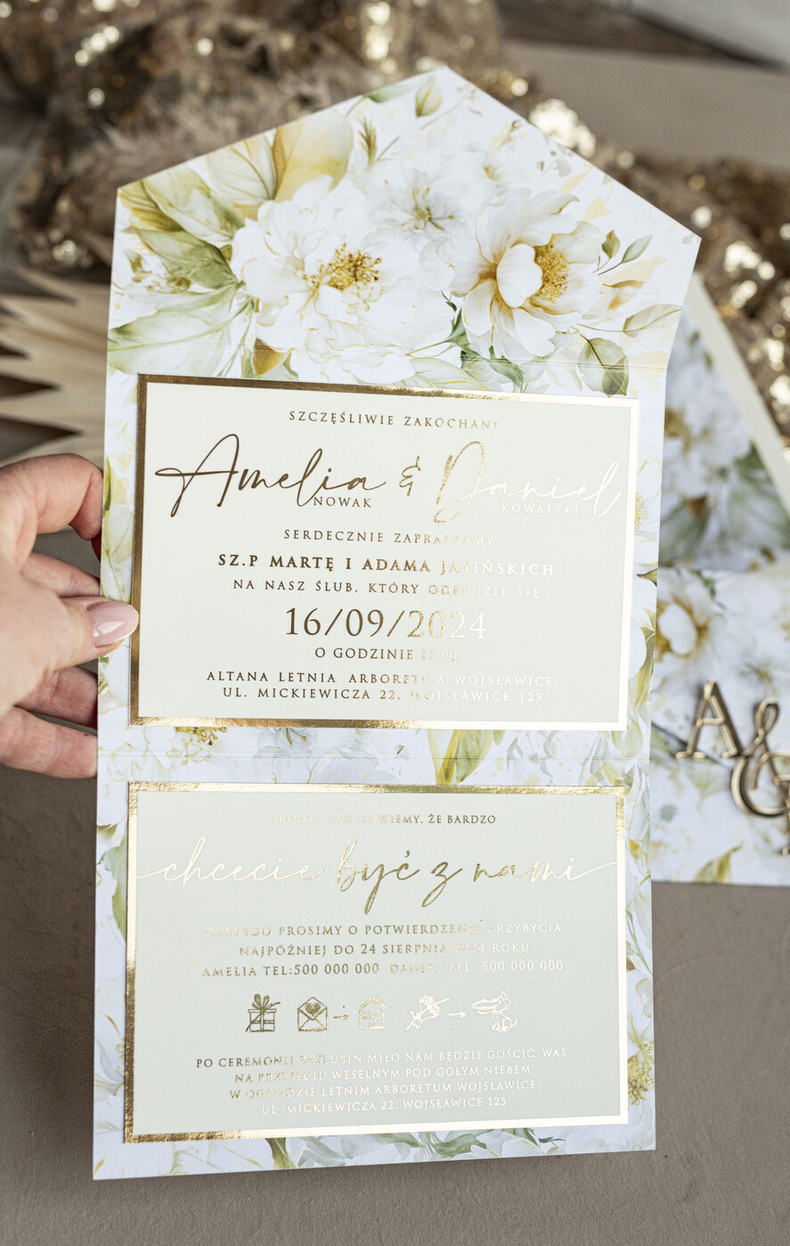 Zaproszenia ślubne Złote Glamour Poziome złote zaproszenia ślubne z lustrzanym monogramem, Kopertowe biało kremowe  zaproszenie na ślub złocone, zaproszenia na slub cywilny kwiatowe4