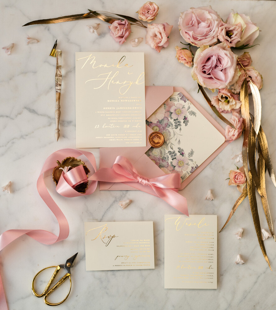 Zaproszenia ślubne Złote Glamour oryginalne błyszczące zaproszenia ślubne w stylu glamour z motywem kwiatowym   2