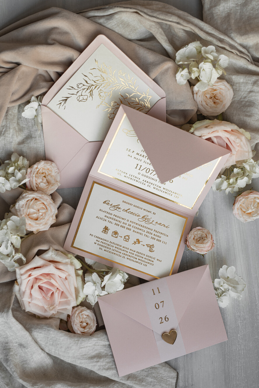 Zaproszenia ślubne Złote Glamour eleganckie złote zaproszenia ślubne, delikatne zaproszenie na ślub, zaproszenie ślubne w stylu glamour, złote litery na zaproszeniach ślubnych, zaproszenia ślubne składane w kopertę 6