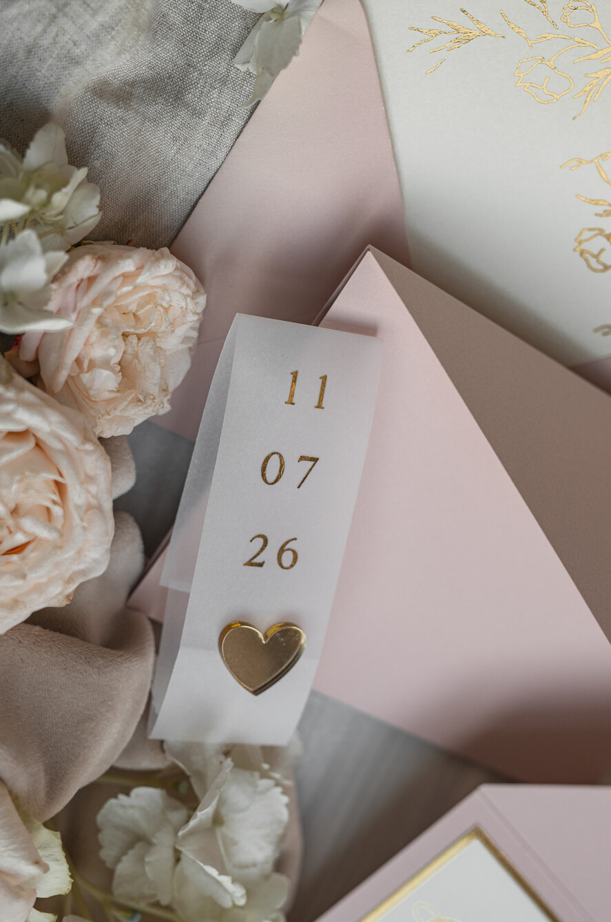 Zaproszenia ślubne Złote Glamour eleganckie złote zaproszenia ślubne, delikatne zaproszenie na ślub, zaproszenie ślubne w stylu glamour, złote litery na zaproszeniach ślubnych, zaproszenia ślubne składane w kopertę 8