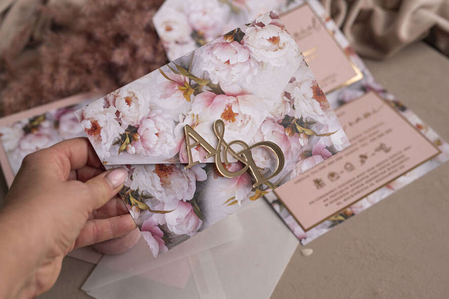 Zaproszenia ślubne Złote Glamour Kwiatowe złote zaproszenia ślubne z lustrzanym monogramem, Kopertowe różowe zaproszenie na ślub złocone, zaproszenia na slub i wesele pudrowy róż19