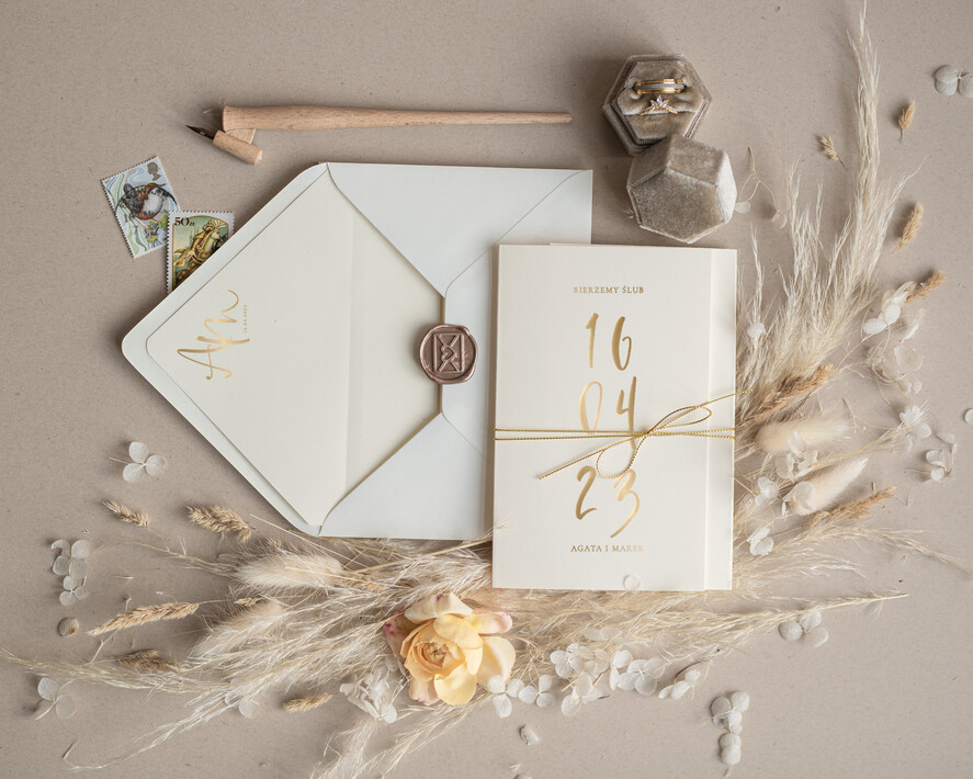 Zaproszenia ślubne Złote Glamour niepowtarzalne zaproszenia ślubne, glamour błyszczące złote litery składane zaproszenia ze sznurkiem 1