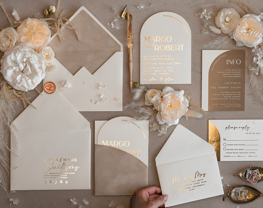 Zaproszenia ślubne Złote Glamour welurowe zaprosznia ślubne, zaproszenia na ślub z kieszonką, eleganckie zaproszenia slubne, złote zaproszenia na slub, beżowe zaproszenia ślubne10