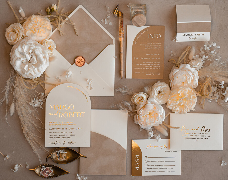 Zaproszenia ślubne Złote Glamour welurowe zaprosznia ślubne, zaproszenia na ślub z kieszonką, eleganckie zaproszenia slubne, złote zaproszenia na slub, beżowe zaproszenia ślubne9