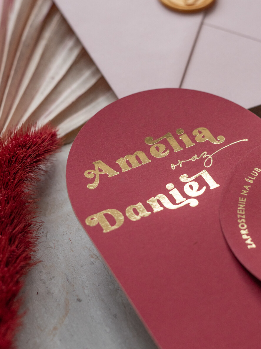 Zaproszenia ślubne Złote Glamour bordowe Nowoczesne Złote Zaproszenia ślubne Składane Serce, Złocone Minimalistyczne Zaproszenie na Ślub, Proste Zaproszenie ślubne z ozdobnym spinaczem 6