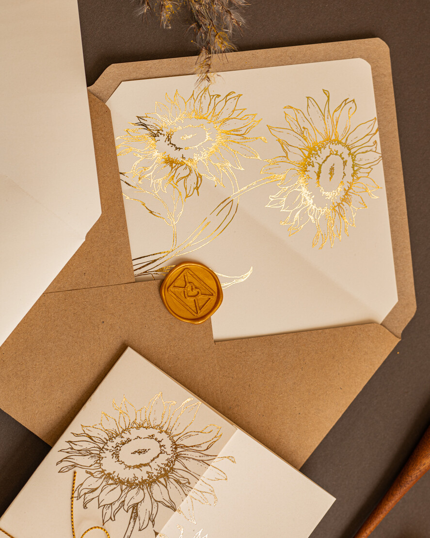Zaproszenia ślubne Złote Glamour Złote Minimalistyczne zaproszenia ślubne, złocone Słoneczniki zaproszenie ślubne Nowoczesne zaproszenie na ślub ze słonecznikami3