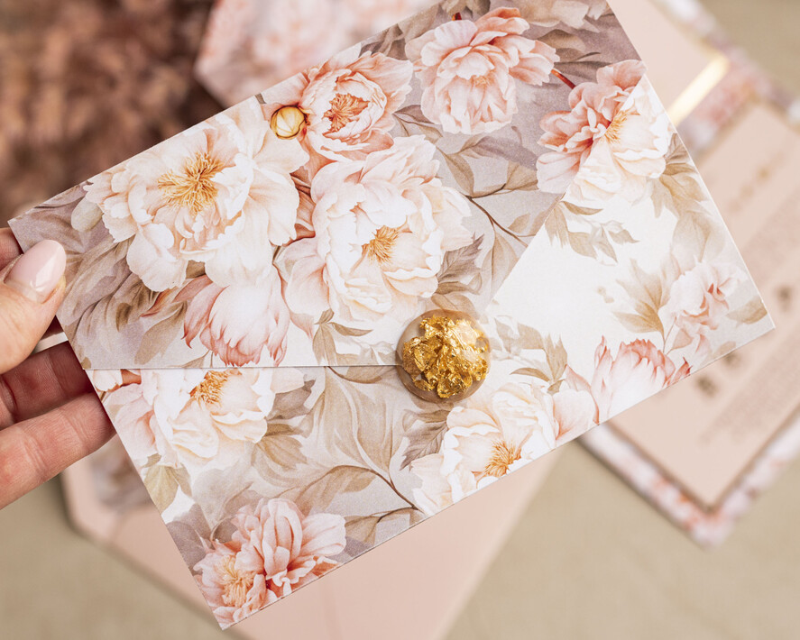 Zaproszenia ślubne Złote Glamour Poziome złote zaproszenia ślubne z medalionem, Kopertowe różowe zaproszenie na ślub złocone, zaproszenia na slub cywilny pudrowy róż8