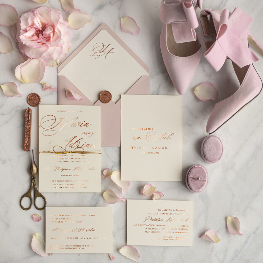 Zaproszenia ślubne Złote Glamour świecące litery różowe złoto delikatne zaproszenia ślubne przeźroczysta kalka0