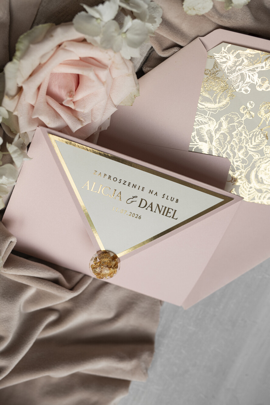 Zaproszenia ślubne Złote Glamour wyjątkowe zaproszenia ślubne Eleganckie Złote Zaproszenia Ślubne, Delikatne Zaproszenie Na Ślub, Zaproszenie Ślubne W Stylu Glamour, Złote Litery Na Zaproszeniach Ślubnych 3