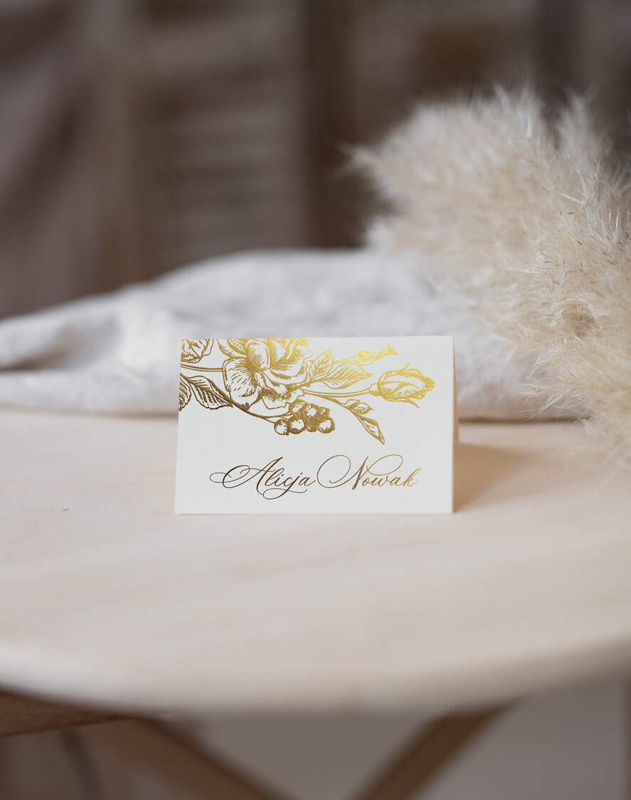 Winietki glamour delikatne winietki na stoły weselne, usadzenie gości na weselu winietki z nazwiskami gości, złote lub srebrne napisy1