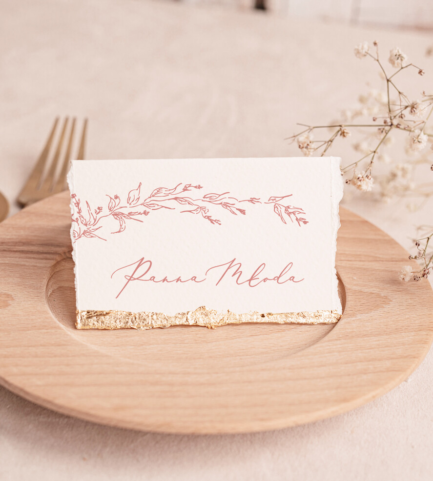 Winietki glamour winietki ślubne ze złotem, winietka na stół weselny z płatkami złota, winietki na stoły weselne ze złotem, winietki zdobione płatkami złota1