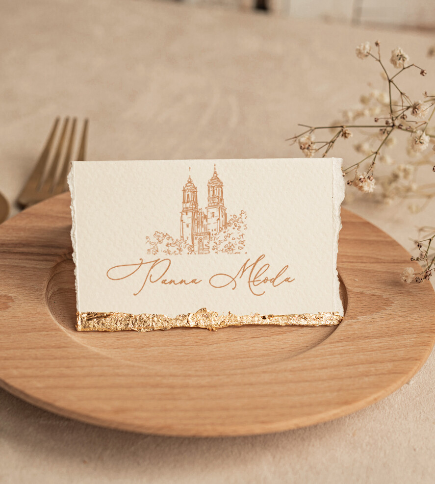 Winietki glamour winietki ślubne ze złotem, winietka na stół weselny z płatkami złota, winietki na stoły weselne ze złotem, winietki zdobione płatkami złota0