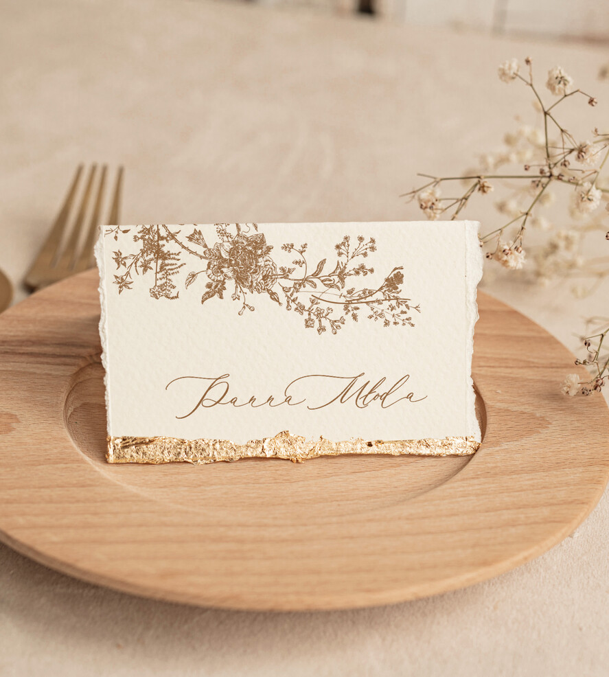 Winietki glamour winietki ślubne ze złotem, winietka na stół weselny z płatkami złota, winietki na stoły weselne ze złotem, winietki zdobione płatkami złota darte winietki slubne0