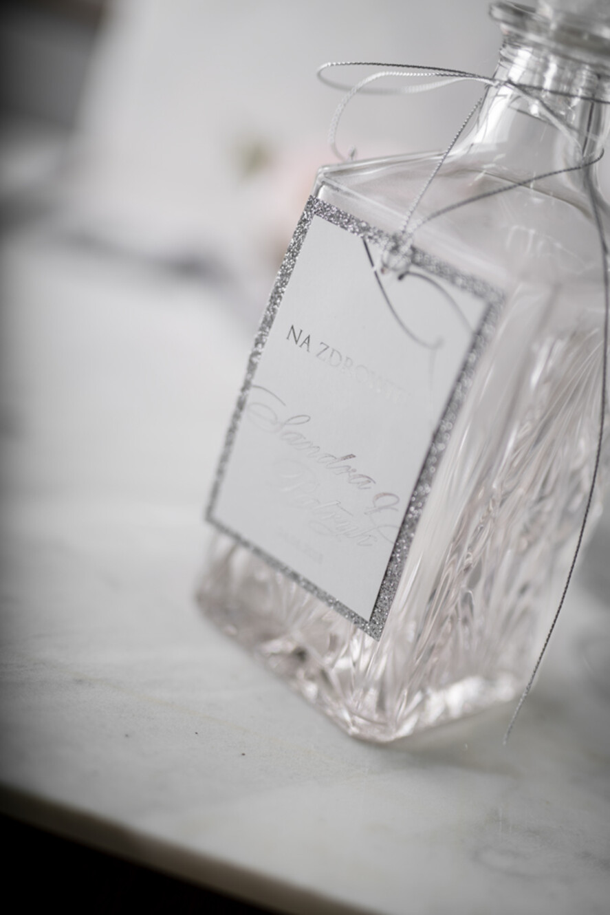 Zawieszki na butelki glamour etykieta na wódkę weselną, glamour z dowolnym tekstem4