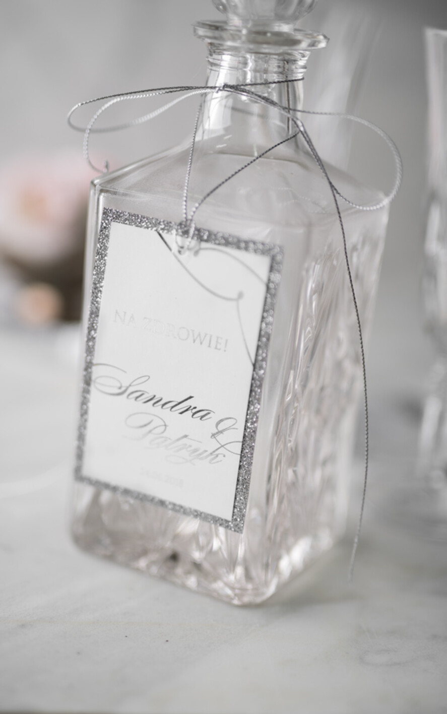 Zawieszki na butelki glamour etykieta na wódkę weselną, glamour z dowolnym tekstem6