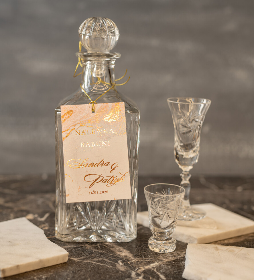 Zawieszki na butelki glamour etykieta na alkohol weselny, złote z waszą treścią1