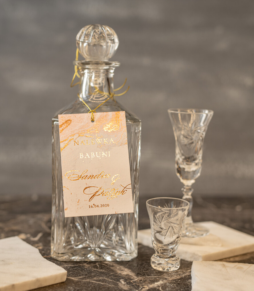 Zawieszki na butelki glamour etykieta na alkohol weselny, złote z waszą treścią2