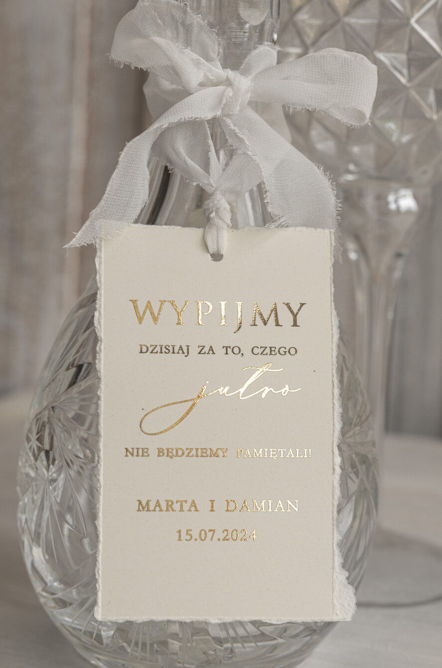 Zawieszki na butelki glamour zawieszki na butelkę weselną, złote zawieszki z weselnymi wierszykami, darte zawieszki ślubne, wydzierane zawieszki na butelkę  0