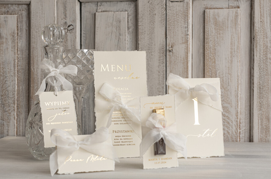 Zawieszki na butelki glamour zawieszki na butelkę weselną, złote zawieszki z weselnymi wierszykami, darte zawieszki ślubne, wydzierane zawieszki na butelkę  4